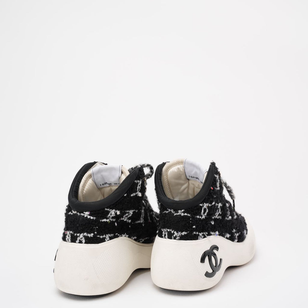 Chanel Black Tweed CC High Top Snow Sneakers Size 39 ½
