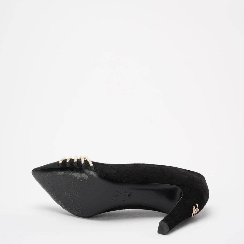 Chanel Black Suede Pearl Grosgrain Pumps size 38½