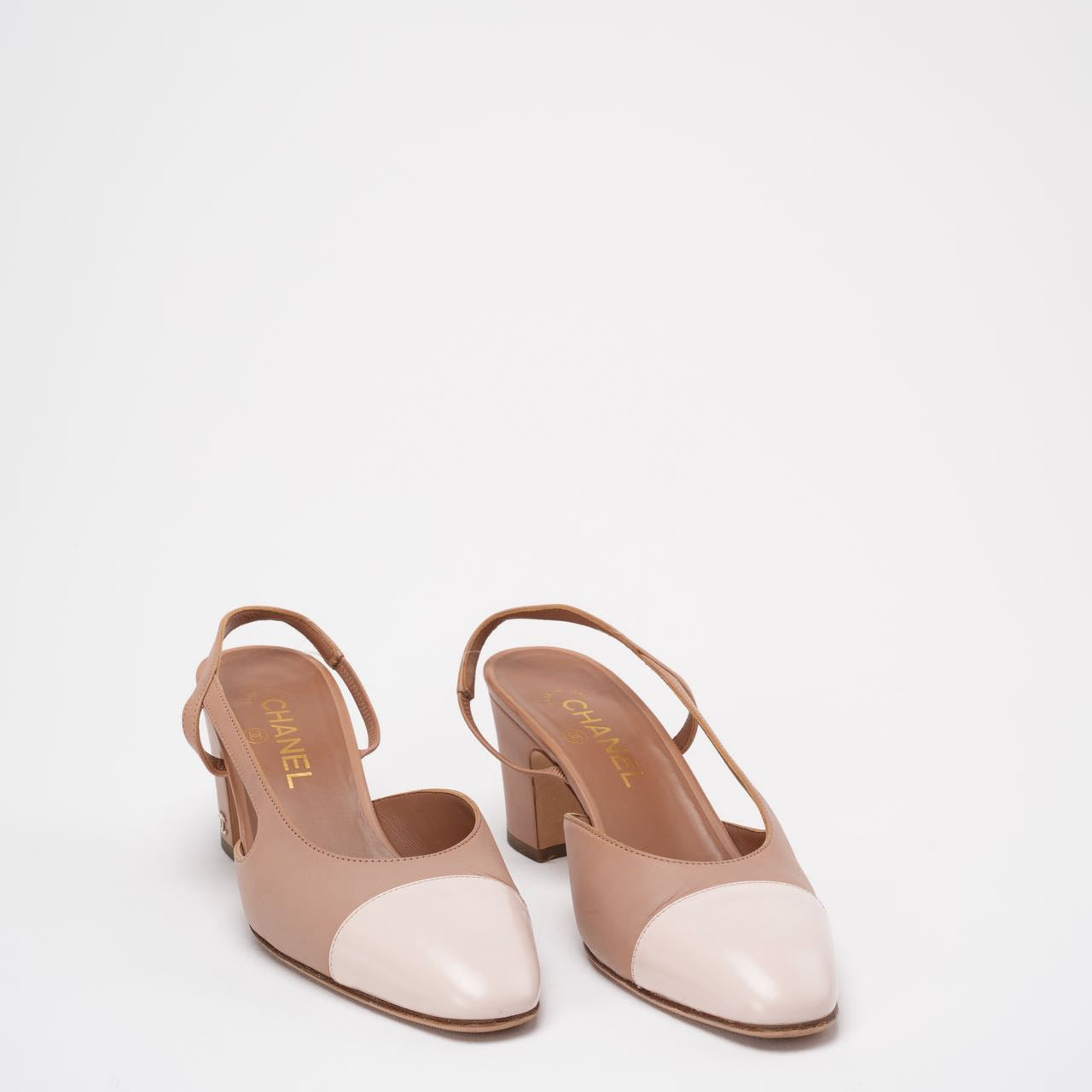 Chanel Beige / Cream Leather CC Cap-Toe Slingback Pumps Size 39