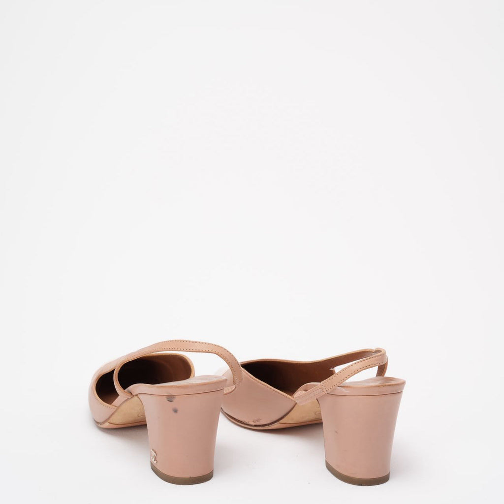 Chanel Beige / Cream Leather CC Cap-Toe Slingback Pumps Size 39