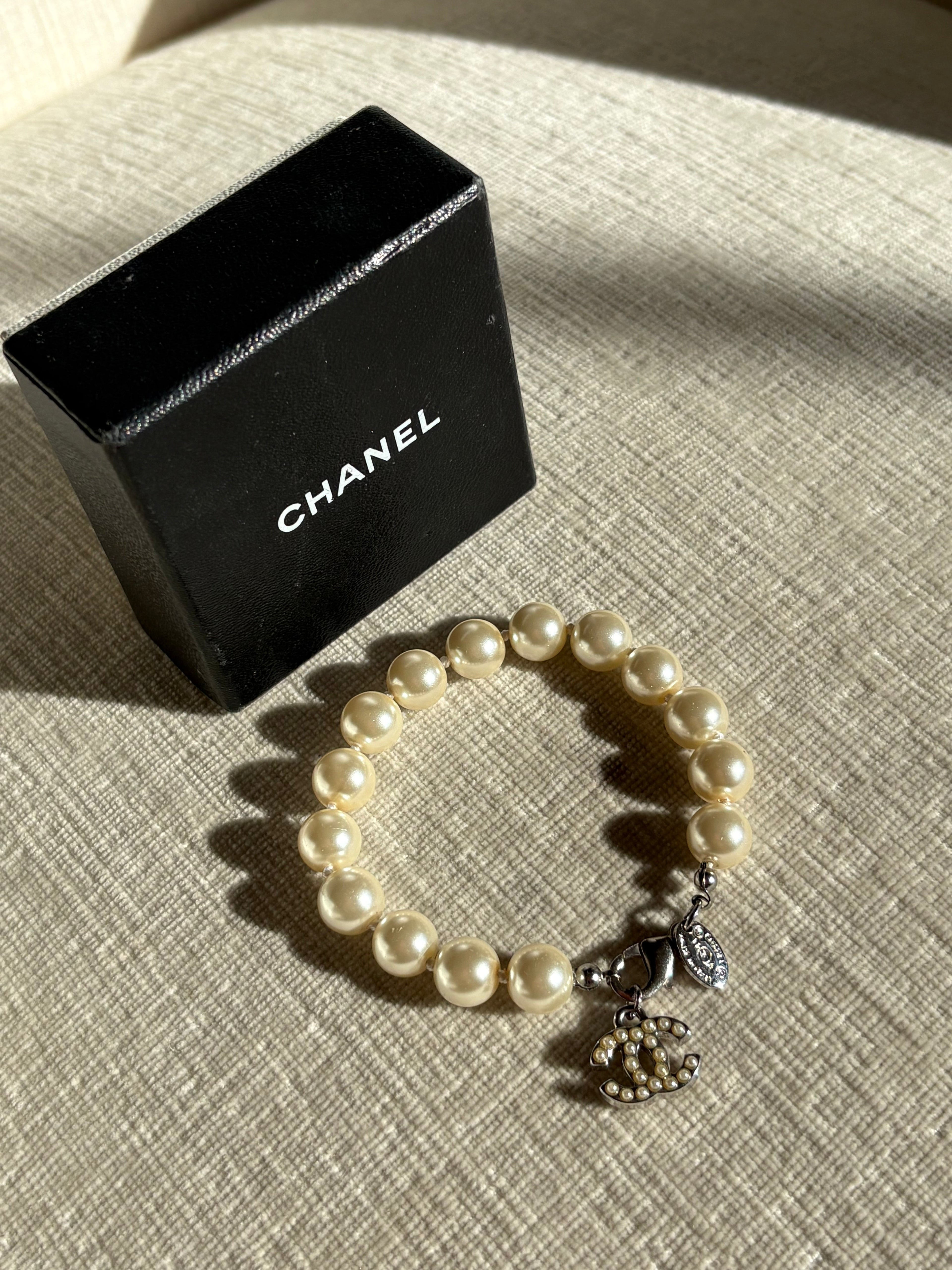 Chanel 'CC' Pearl Bracelet