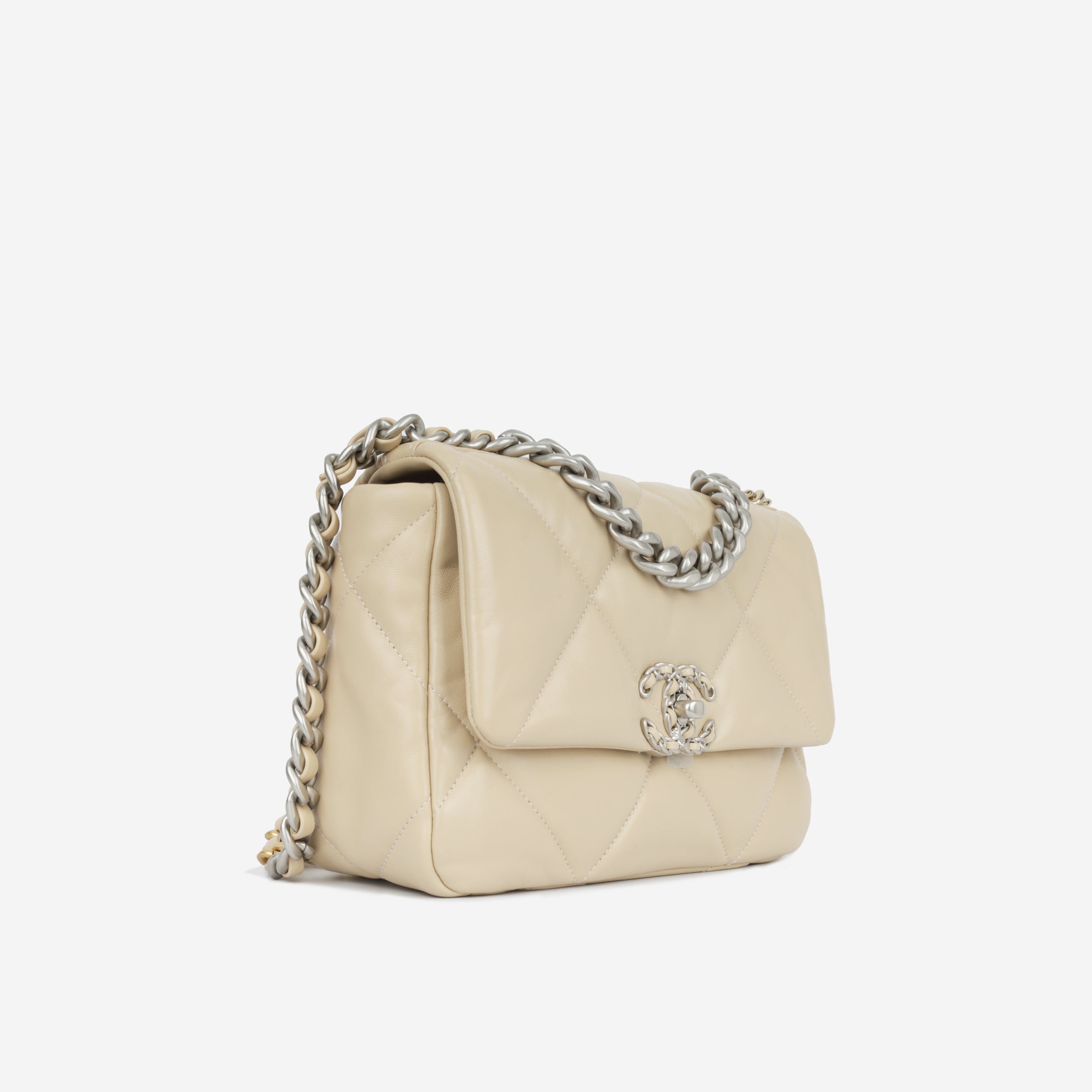 Chanel Chanel 19 - Small