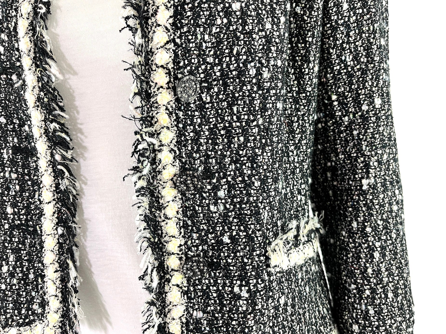 CHANEL Tweed 05A Black White Jacket  36 2 4