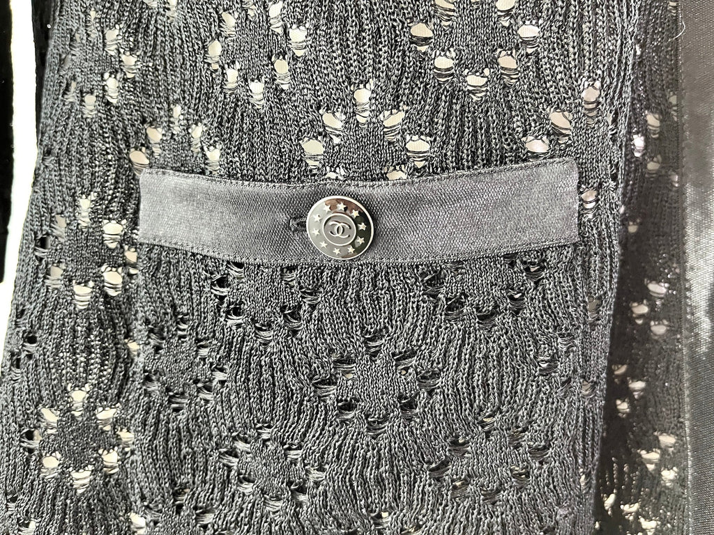CHANEL Perforated Black Silk Knit Jacket igan 40 M 8