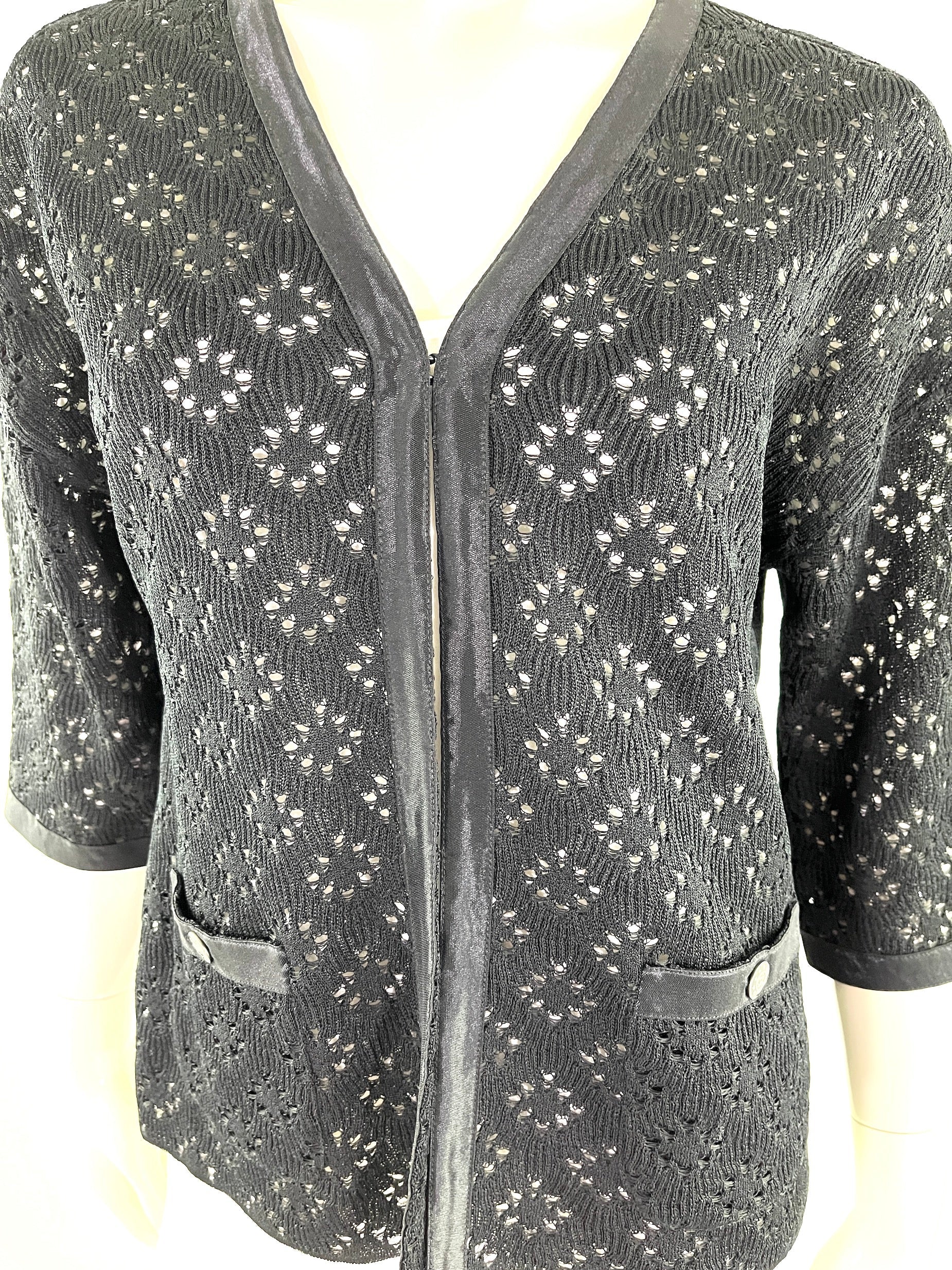 CHANEL Perforated Black Silk Knit Jacket igan 40 M 8