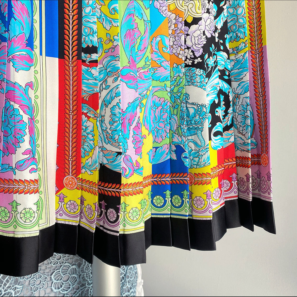 Versace Blue Muti Barocco Print Silk Pleat Mini Skirt - IT40 / 4