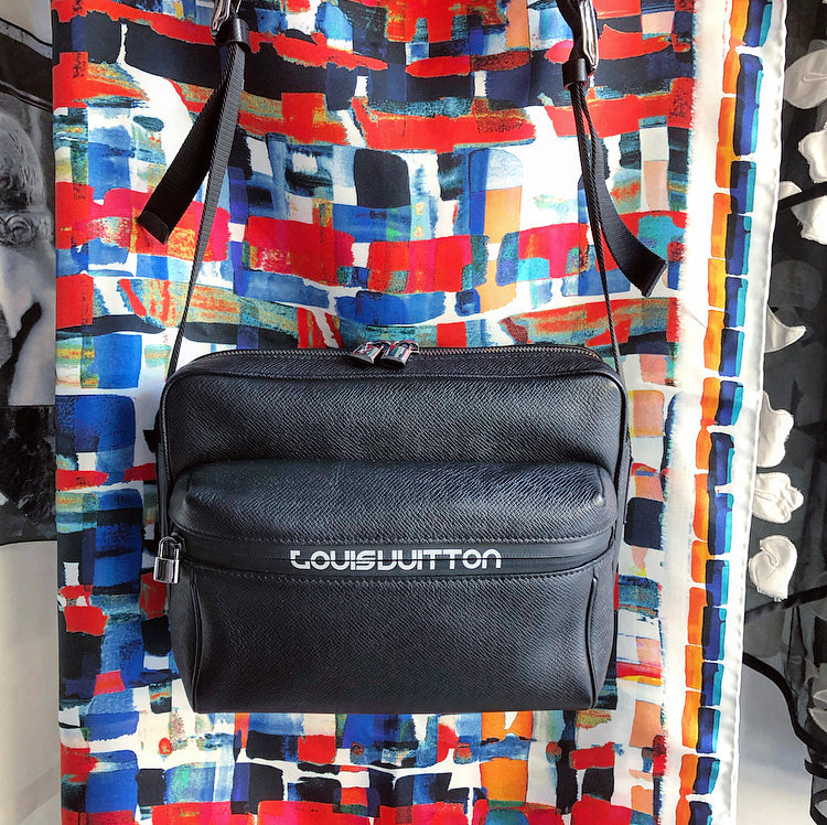 Louis Vuitton Spring 2018 Kim Jones Black Leather Messenger Bag