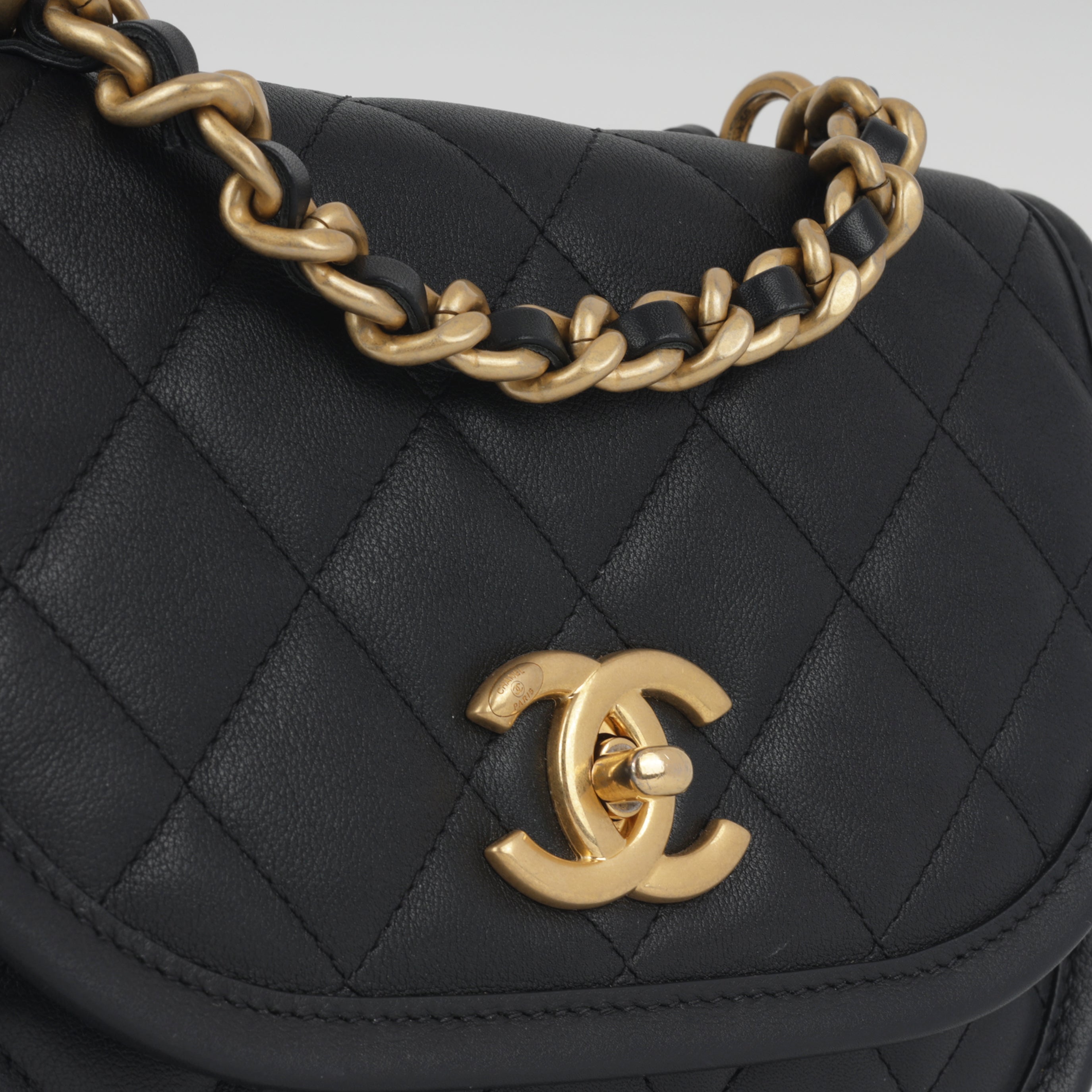 Chanel Classic Messenger Flap
