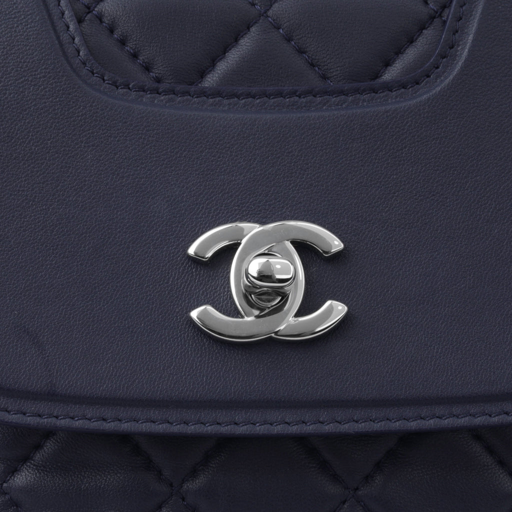 Chanel Accordion Shoulder Bag - Navy