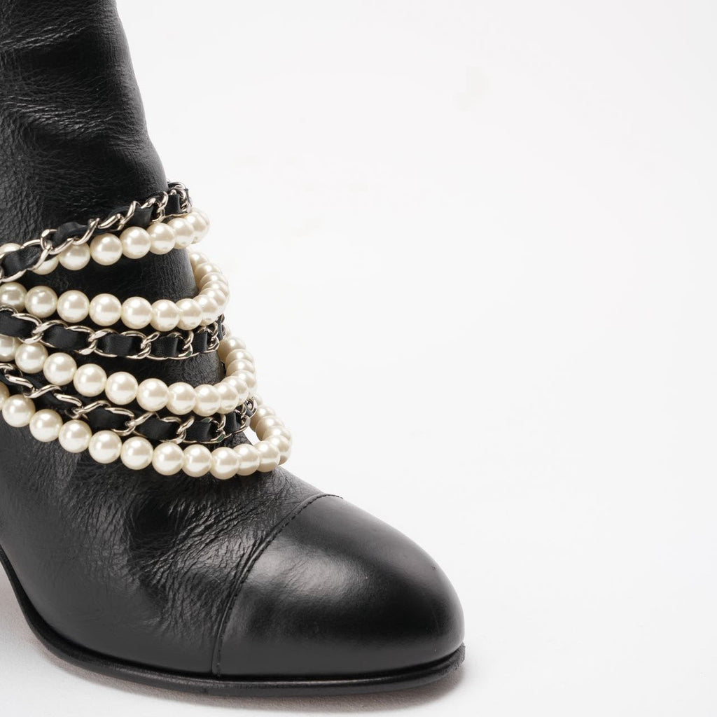 Chanel Black Pearl Chain CC Short Ankle Boots 39.5