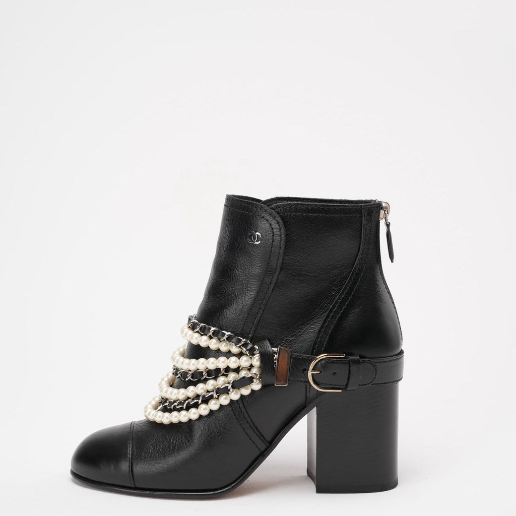 Chanel Black Pearl Chain CC Short Ankle Boots 39.5