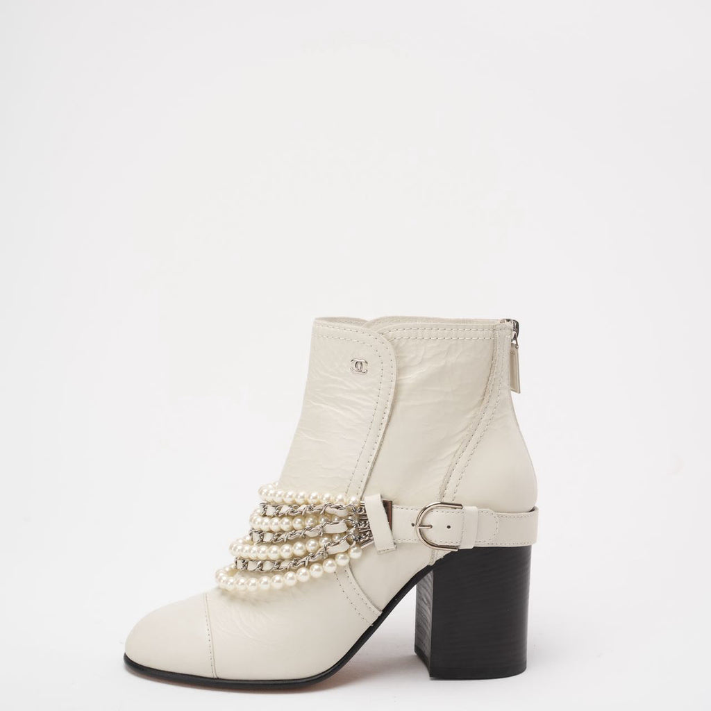 Chanel White Calfskin Pearl Chain CC Short Boots 39.5
