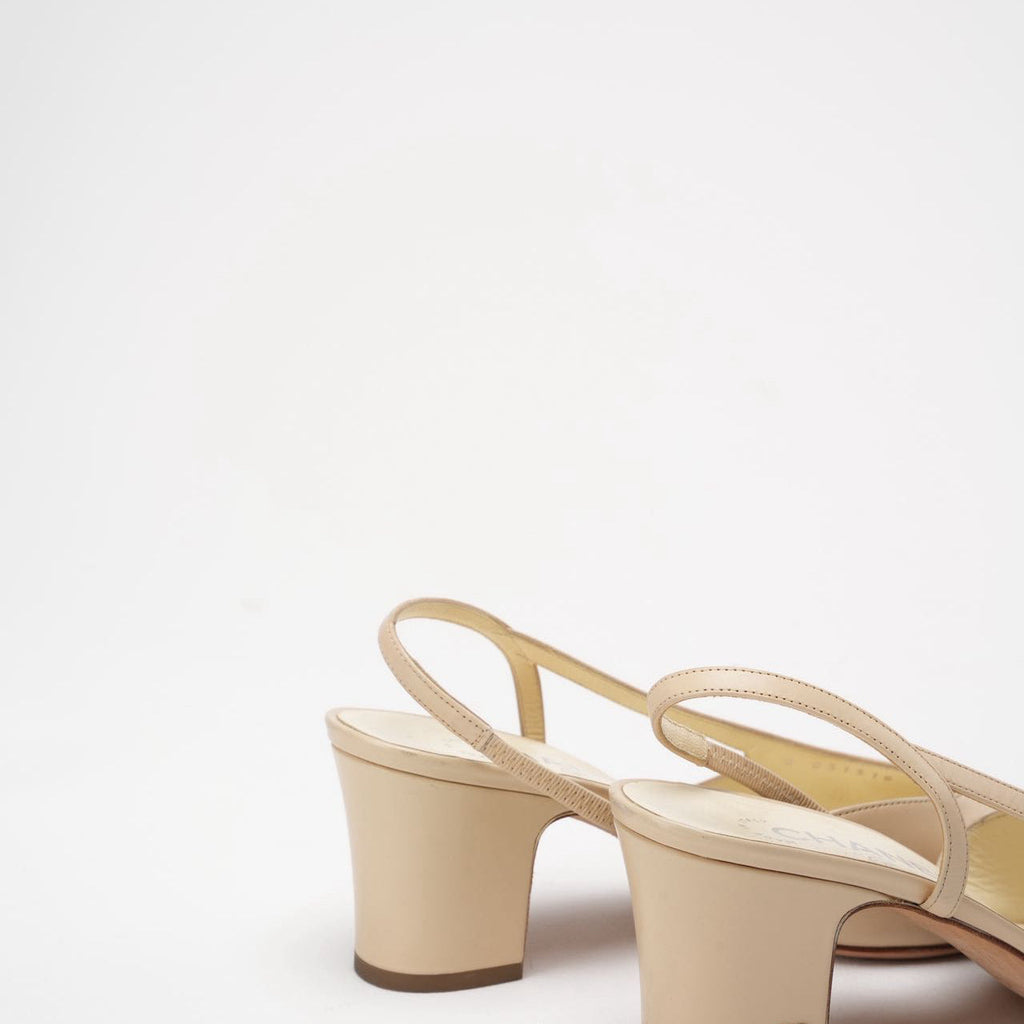 Chanel Black/Beige Grosgrain Cap Toe CC Slingback 38