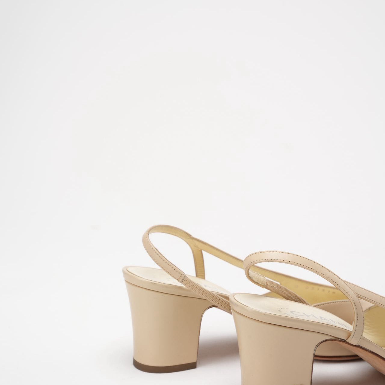 Chanel Black/Beige Grosgrain Cap Toe CC Slingback 38