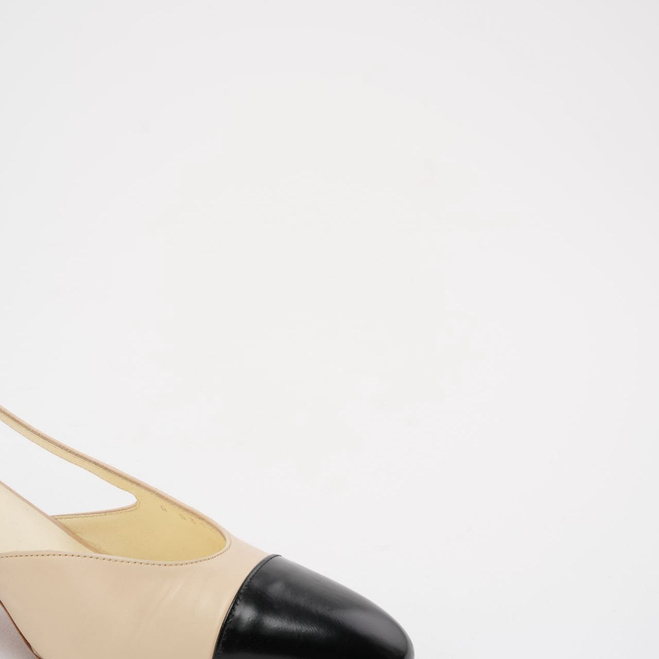Chanel Black/Beige Grosgrain Cap Toe CC Slingback 38