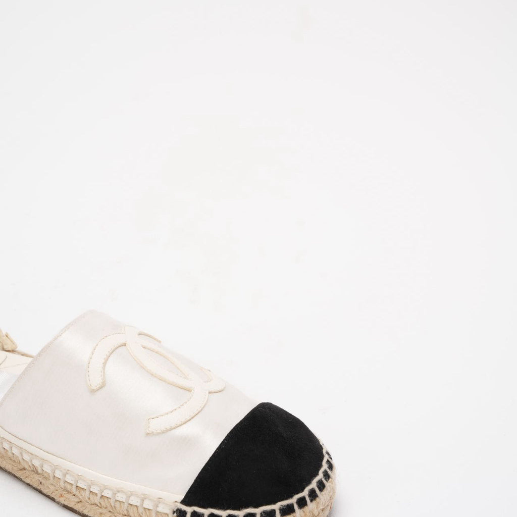 Chanel White/Black Lambskin Cap Toe CC Espadrille 40
