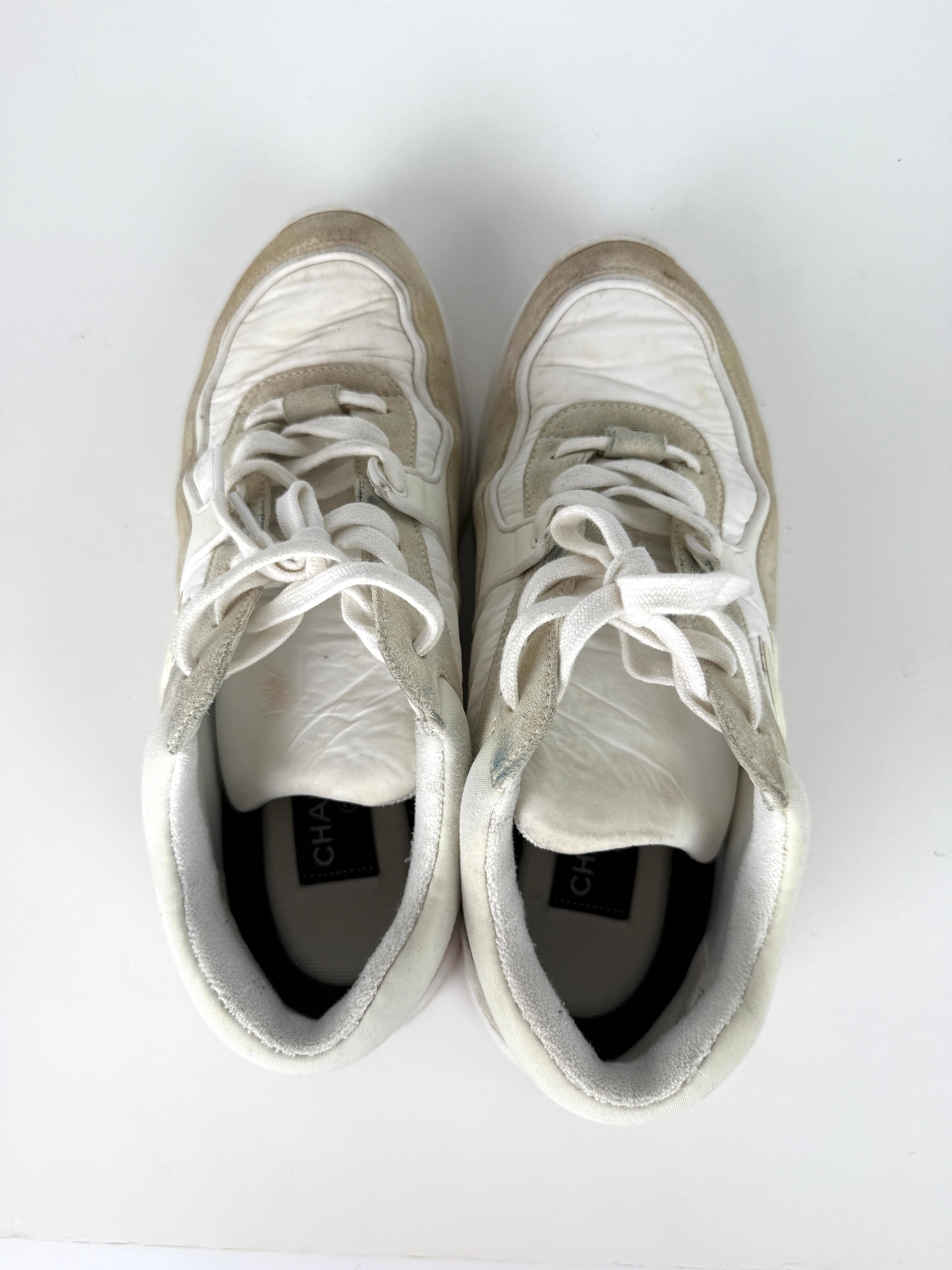 CHANEL White CC Logo Leather Running Classic Sneakers 39, 8