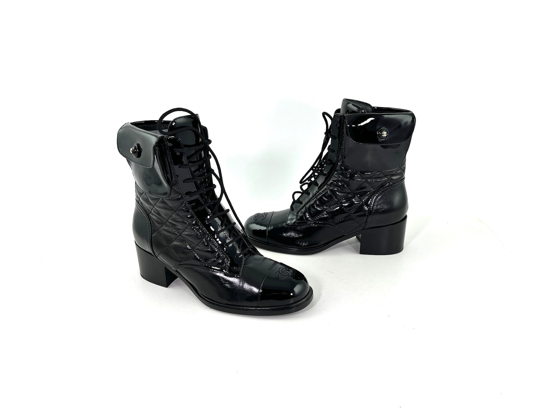 New CHANEL Black Quilted Leather CC Logo Combat Boots 40 9.5