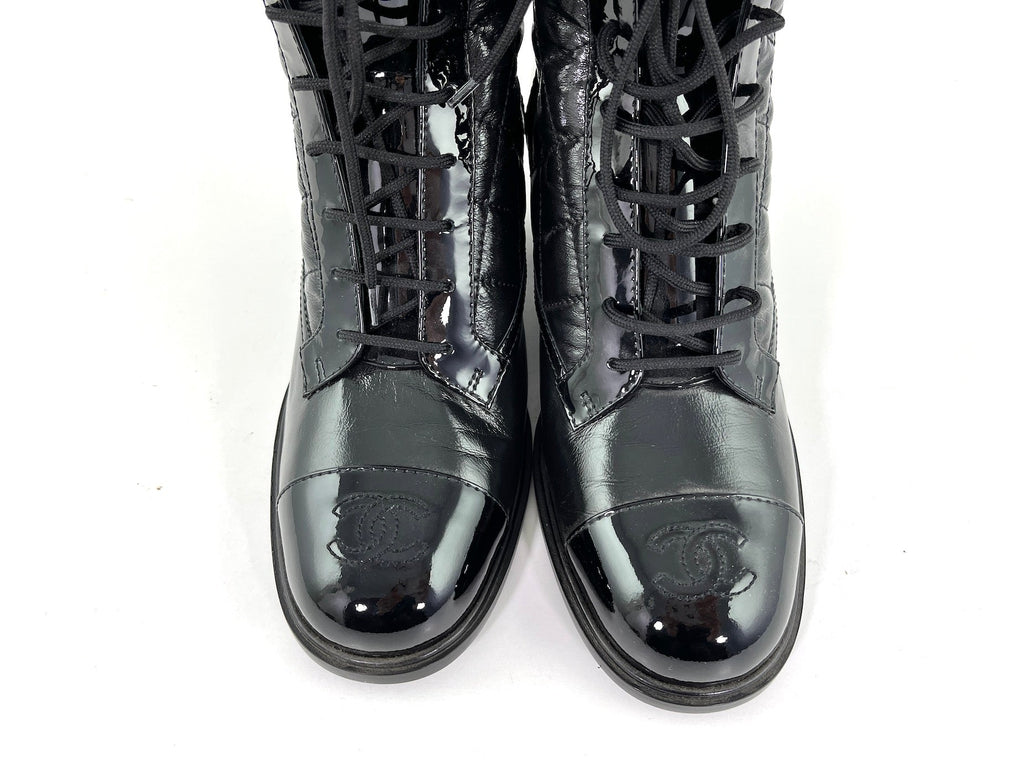 New CHANEL Black Quilted Leather CC Logo Combat Boots 40 9.5