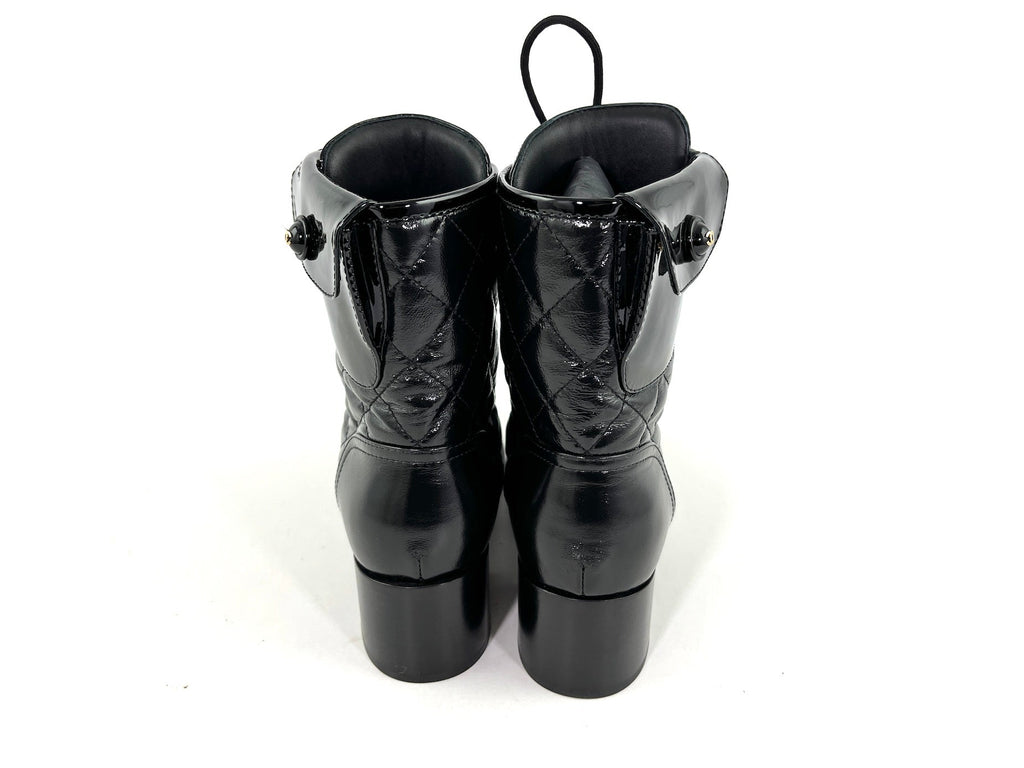 New CHANEL Black Quilted Leather CC Logo Combat Boots 40 9.5