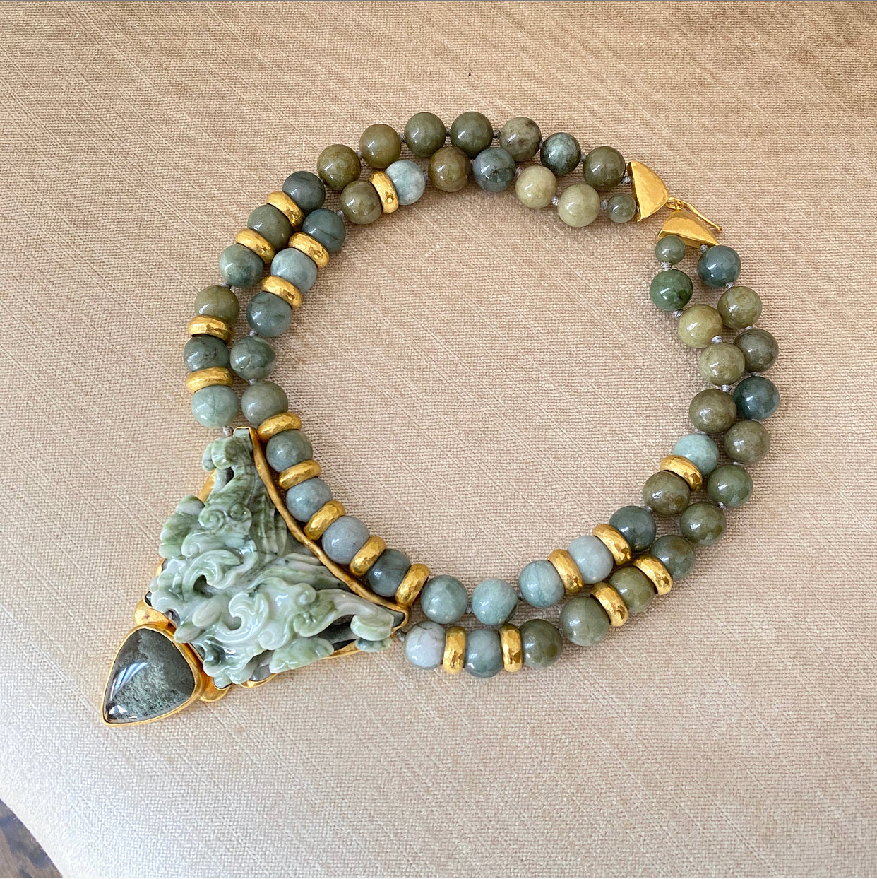 Eileen Coyne 22k Gold and Carved Jade Bead Pendant Necklace