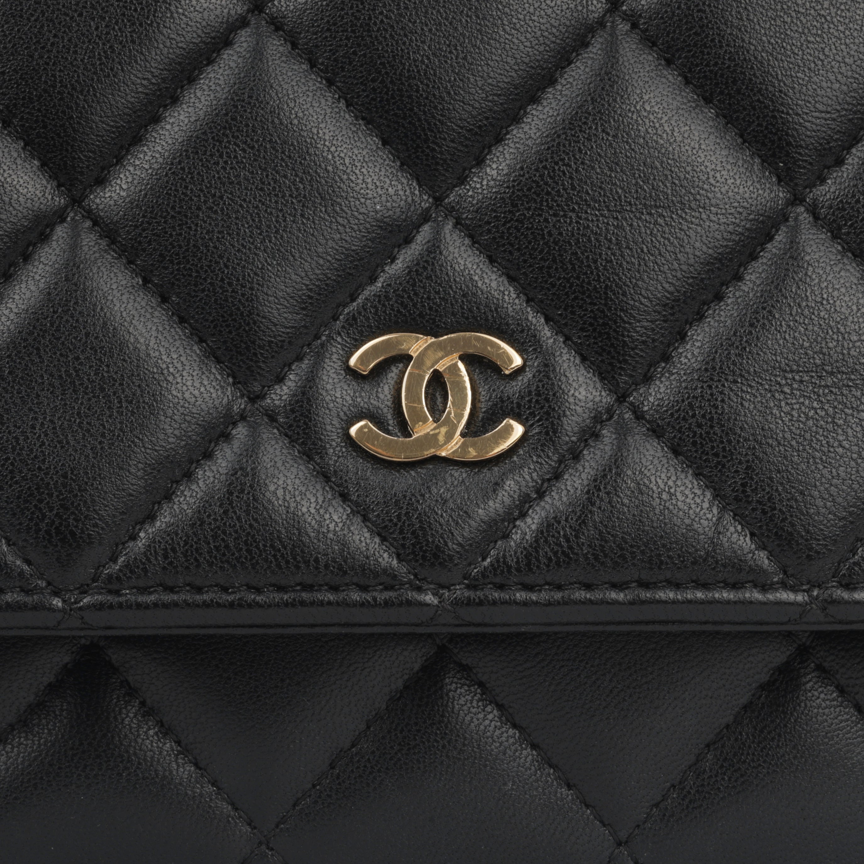 Chanel Classic Wallet on Chain