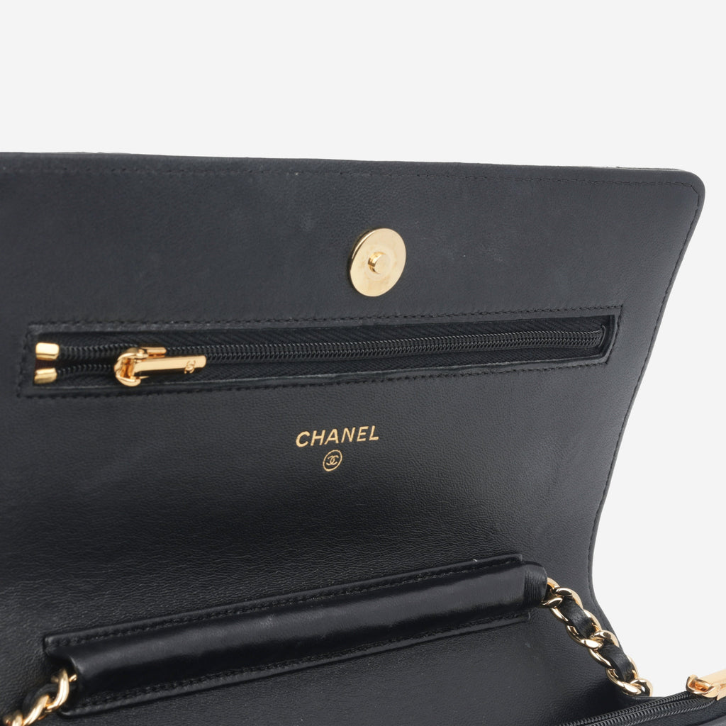 Chanel Classic Wallet on Chain