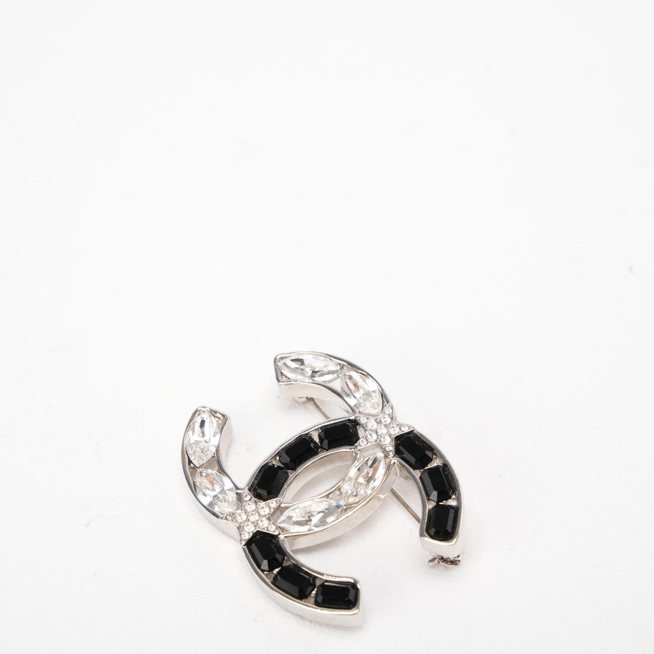 Chanel Marquise Crystal Star CC Brochure in Silver/Black
