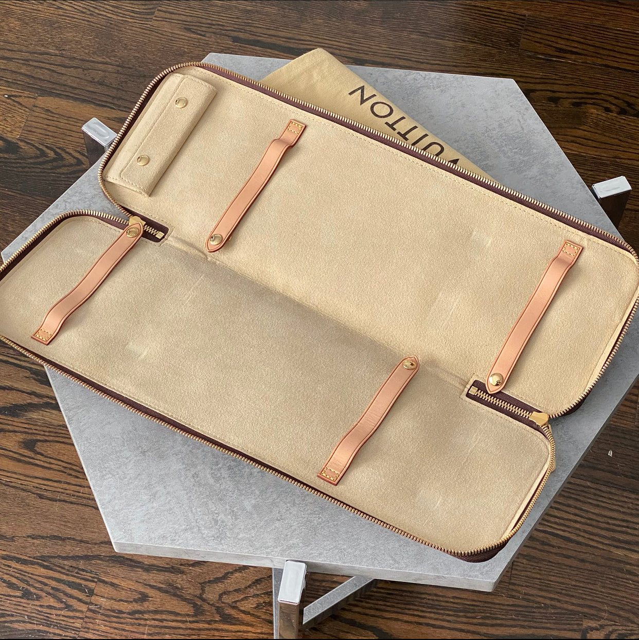 Louis Vuitton Monogram Etui 5 Travel Tie Case