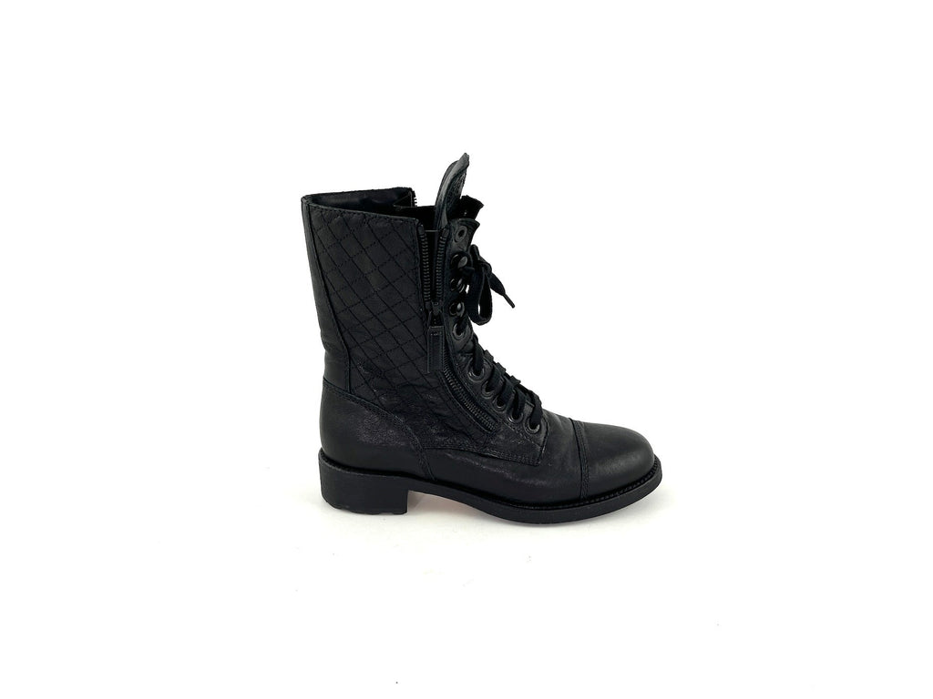 CHANEL Black Quilted Leather Interlocking CC Logo Combat Boots 39 8