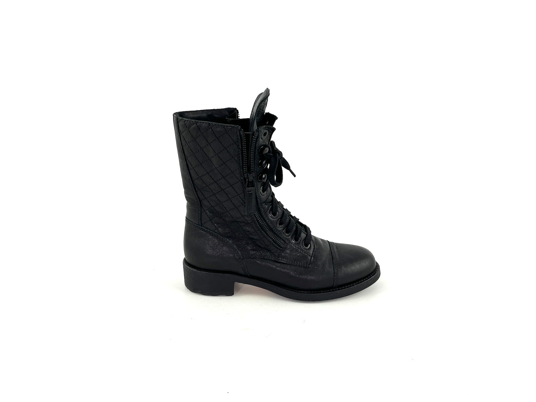 CHANEL Black Quilted Leather Interlocking CC Logo Combat Boots 39 8