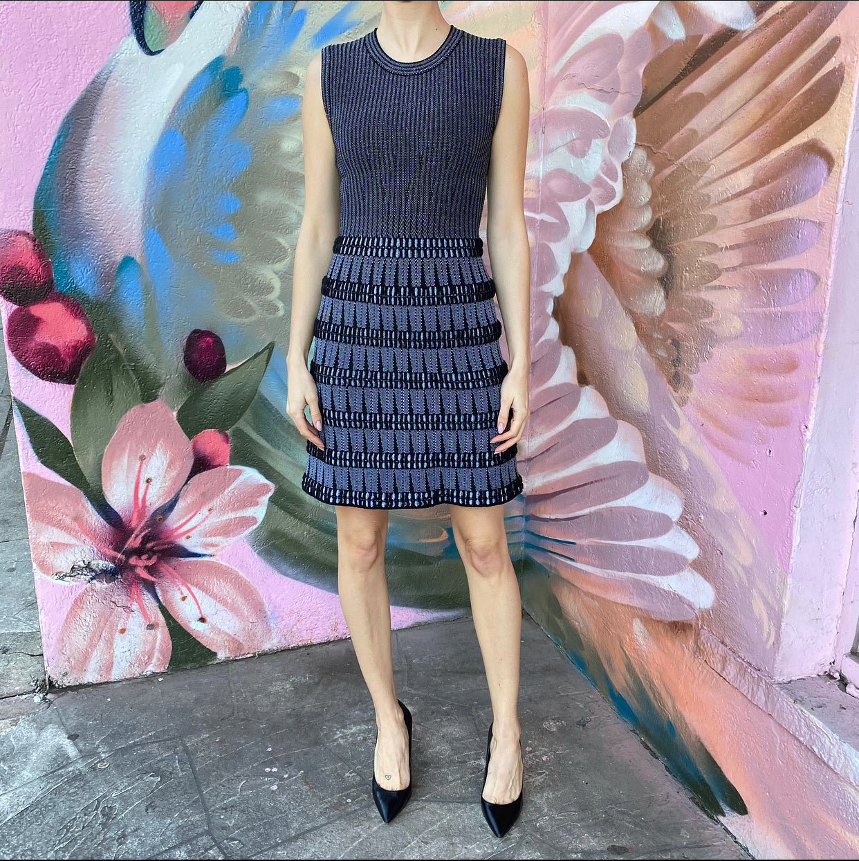 Alaia Black and White Sleeveless Stretch Knit Dress - 2/4