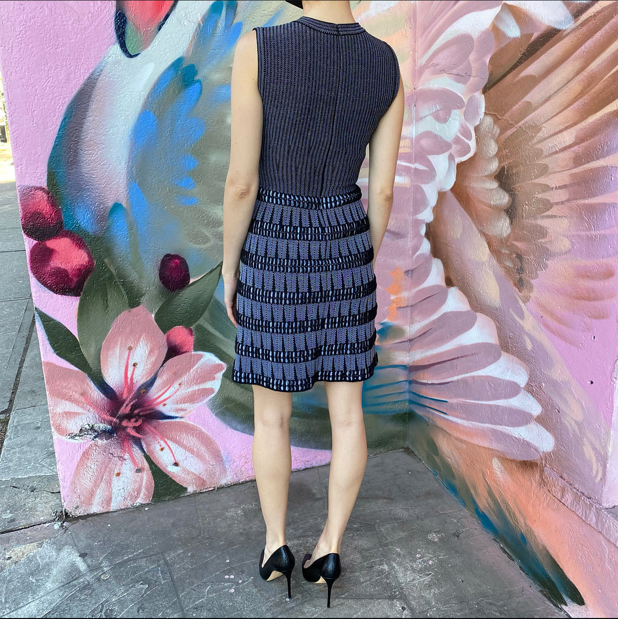 Alaia Black and White Sleeveless Stretch Knit Dress - 2/4