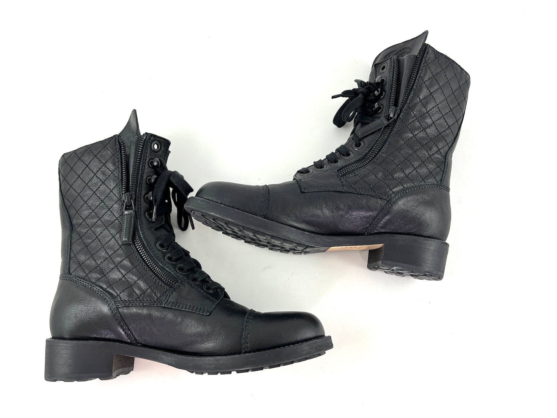 CHANEL Black Quilted Leather Interlocking CC Logo Combat Boots 39 8