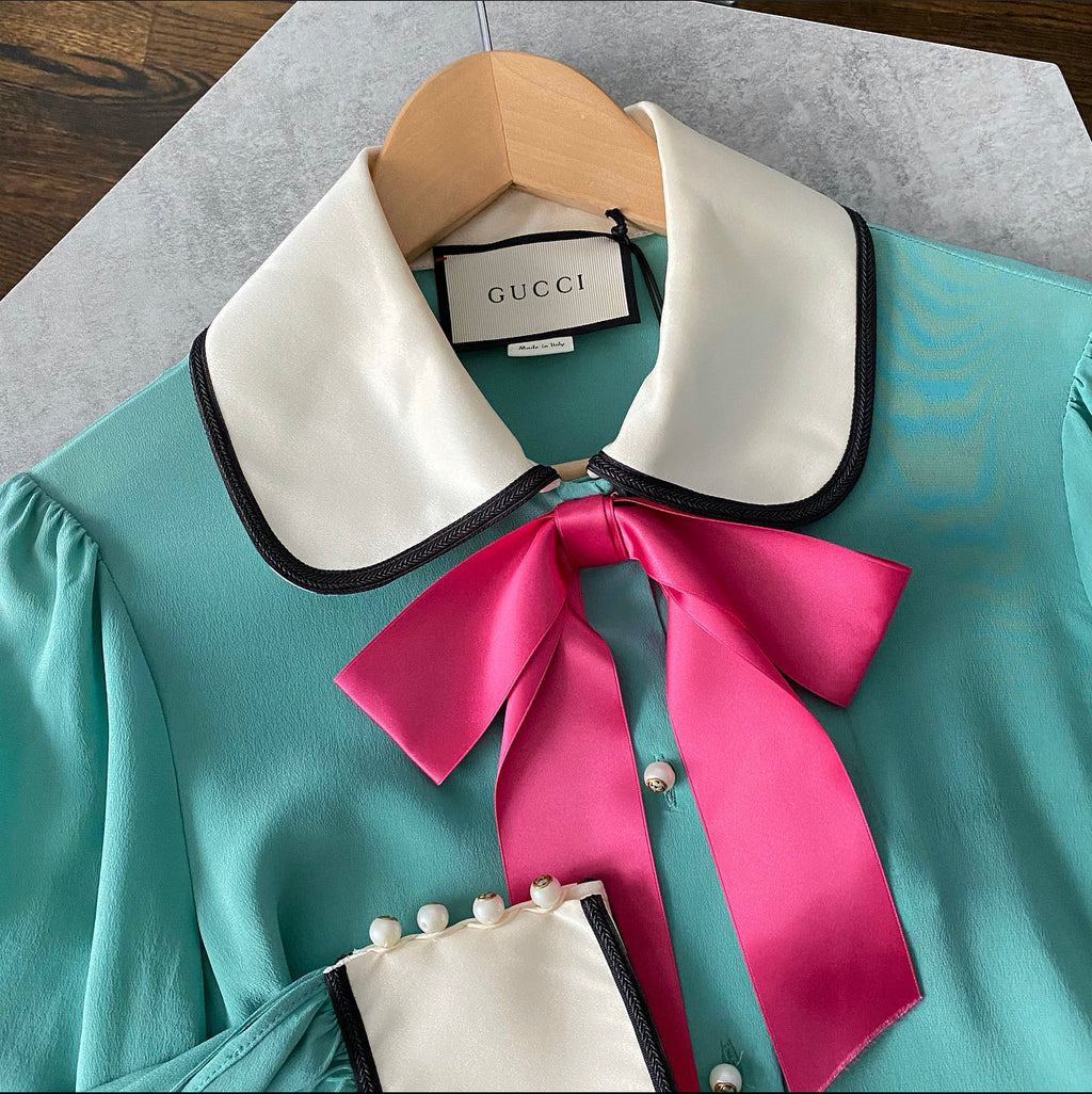 Gucci Aqua Silk Blouse with White Collar / Cuffs and Pink Bow - IT42 / 6