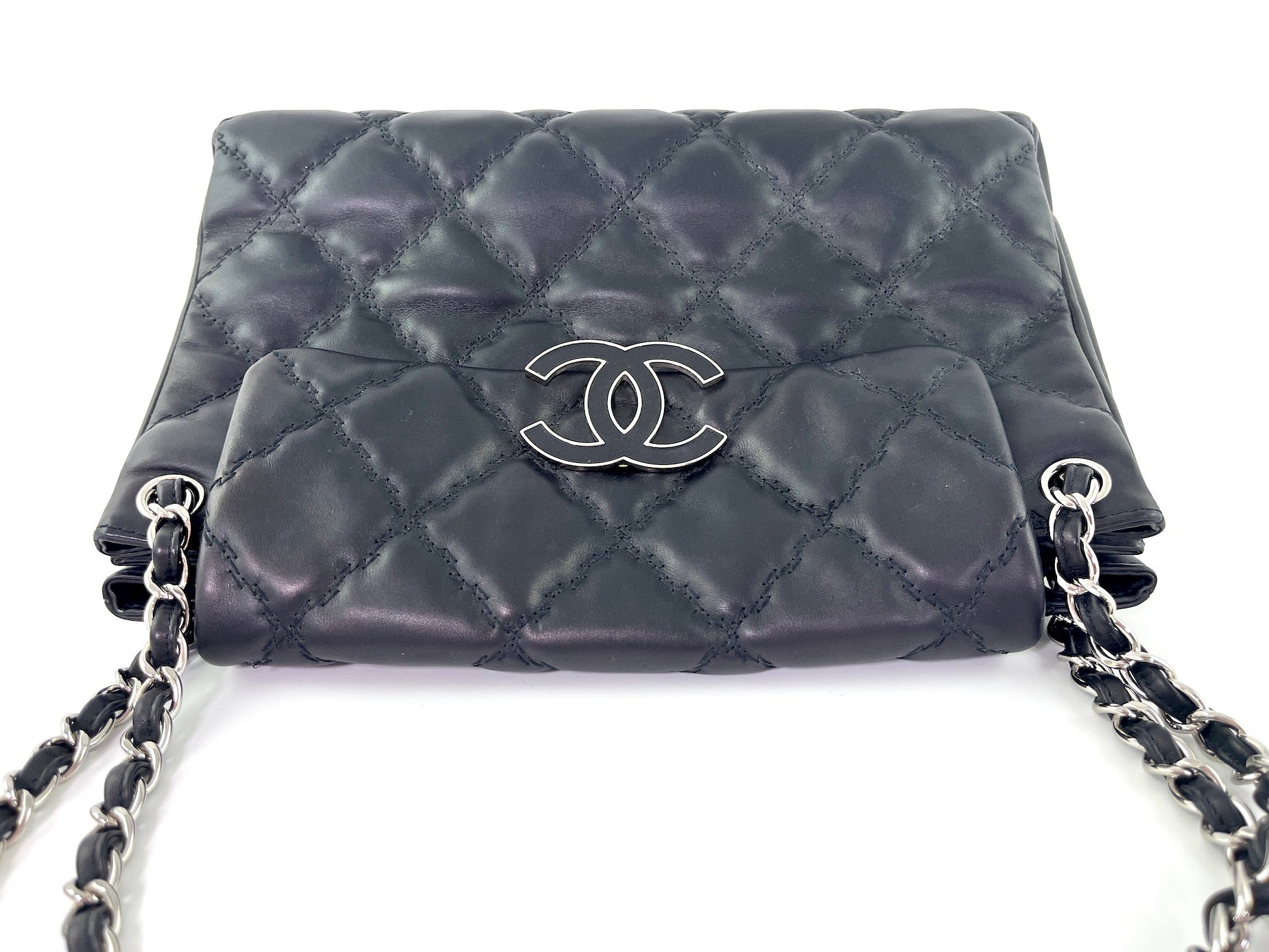 CHANEL Double Stitch Hamptons Black Quilted Calfskin Shopping Tote Bag