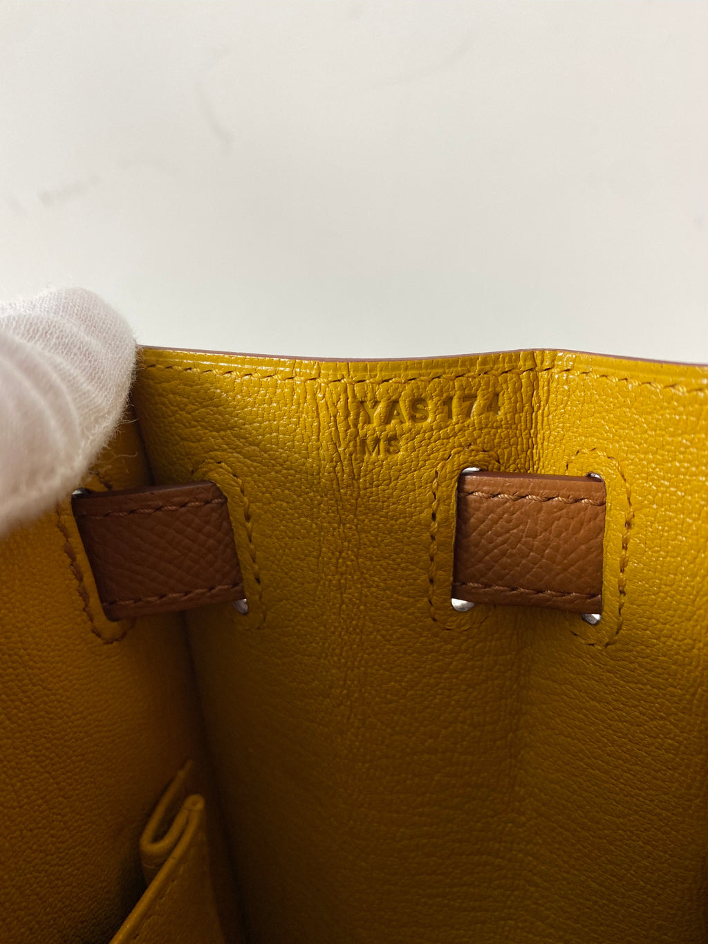Hermes Kelly II Sellier 28 Epsom PHW Gold / Ambre Bicolor