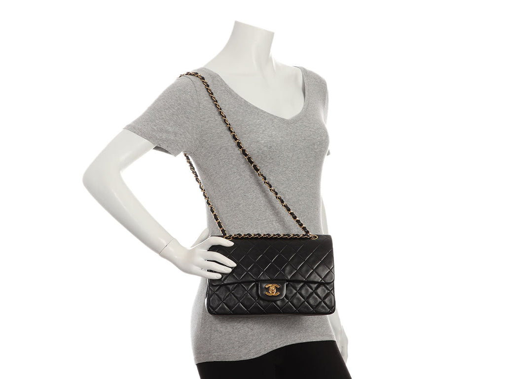 Chanel Vintage Medium/Large Black Quilted Lambskin Classic Double Flap