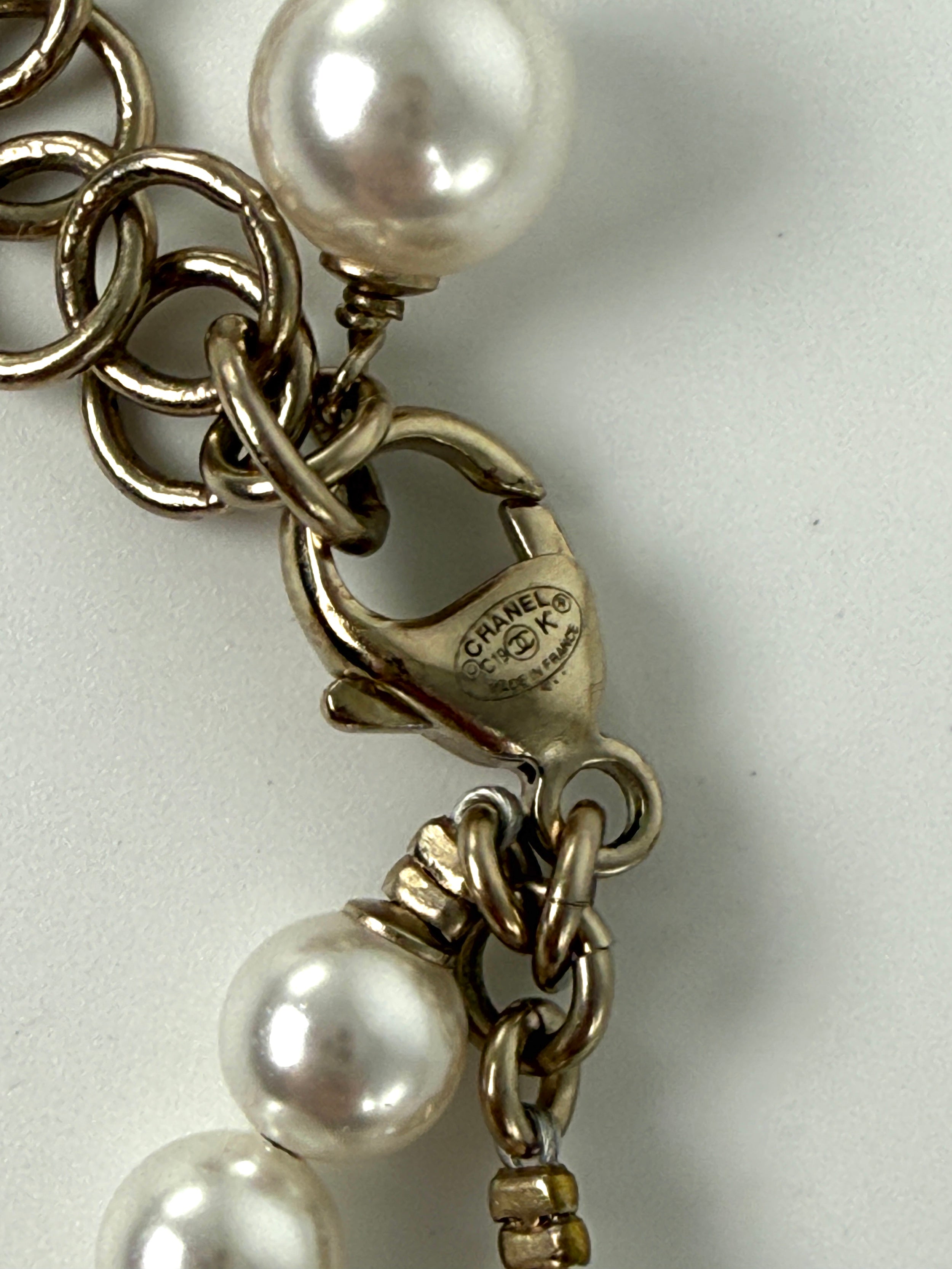 CHANEL Imitation Pearl Swirling Logo Letter Choker Necklace