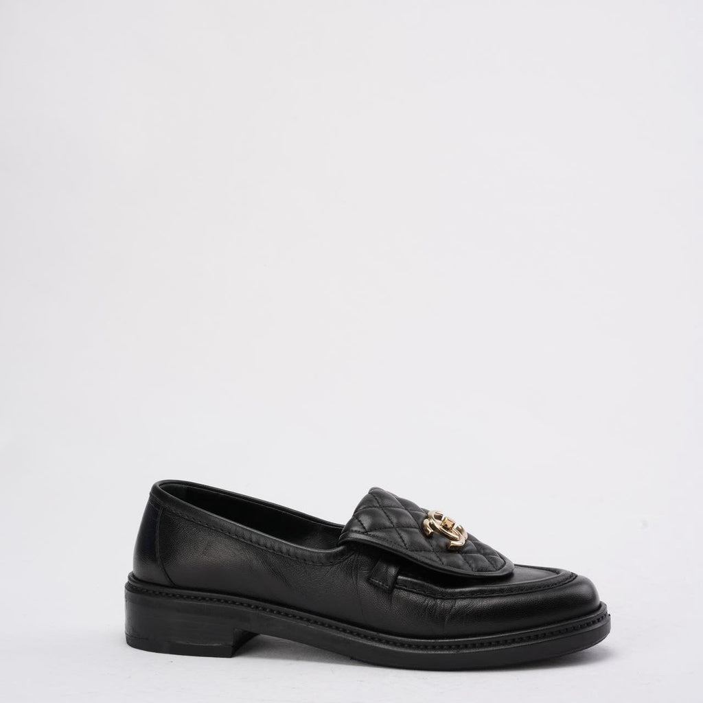 Chanel Black Lambskin Quilted CC Turnlock Loafers Size 38.5