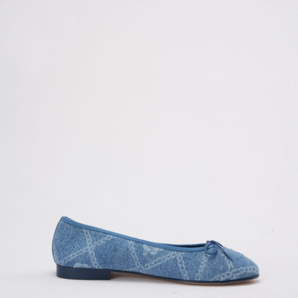 Chanel Denim Blue / White CC Logo Bow Tie Ballet Flats 39.5C