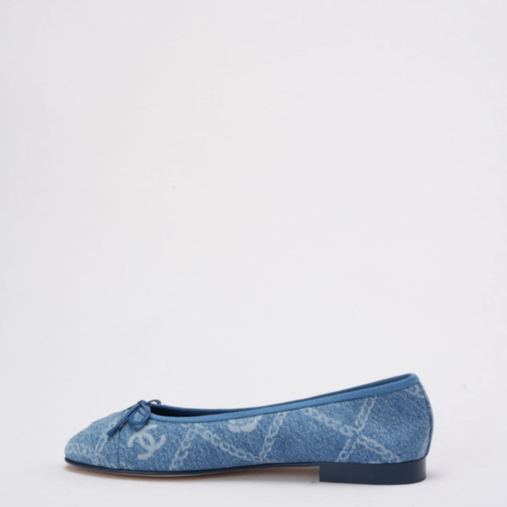Chanel Denim Blue / White CC Logo Bow Tie Ballet Flats 39.5C