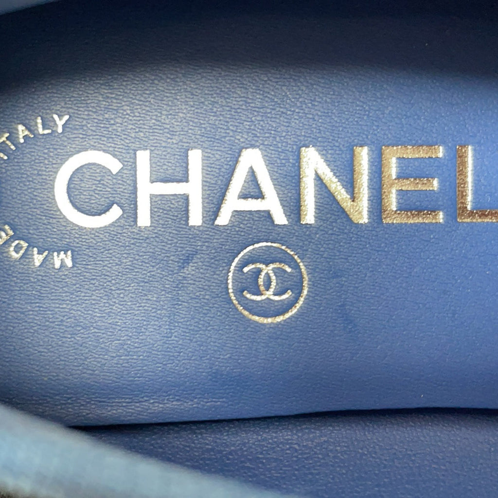 Chanel Denim Blue / White CC Logo Bow Tie Ballet Flats 39.5C