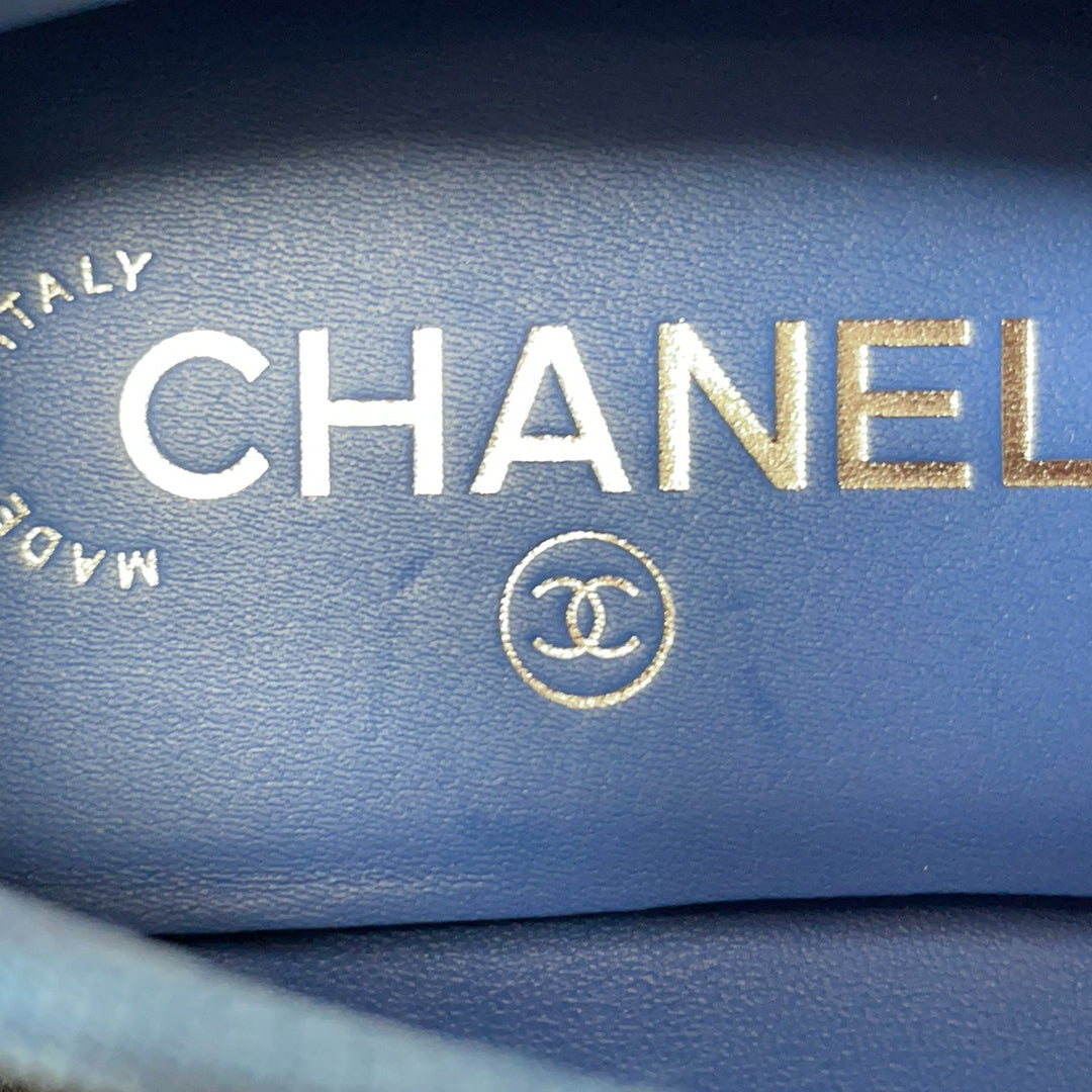 Chanel Denim Blue / White CC Logo Bow Tie Ballet Flats 39.5C