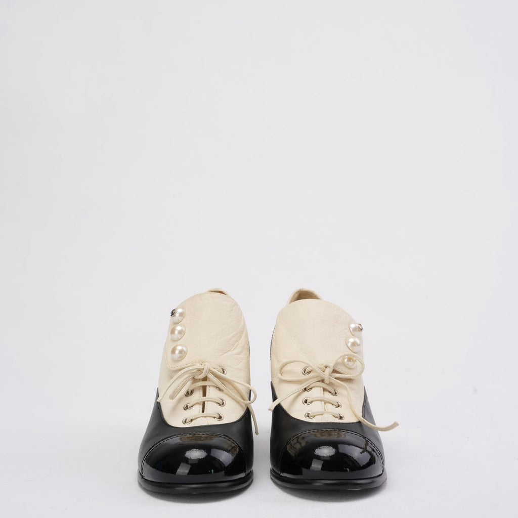 Chanel Black / White Pearl Lace-Up Ankle Boots Size 39.5