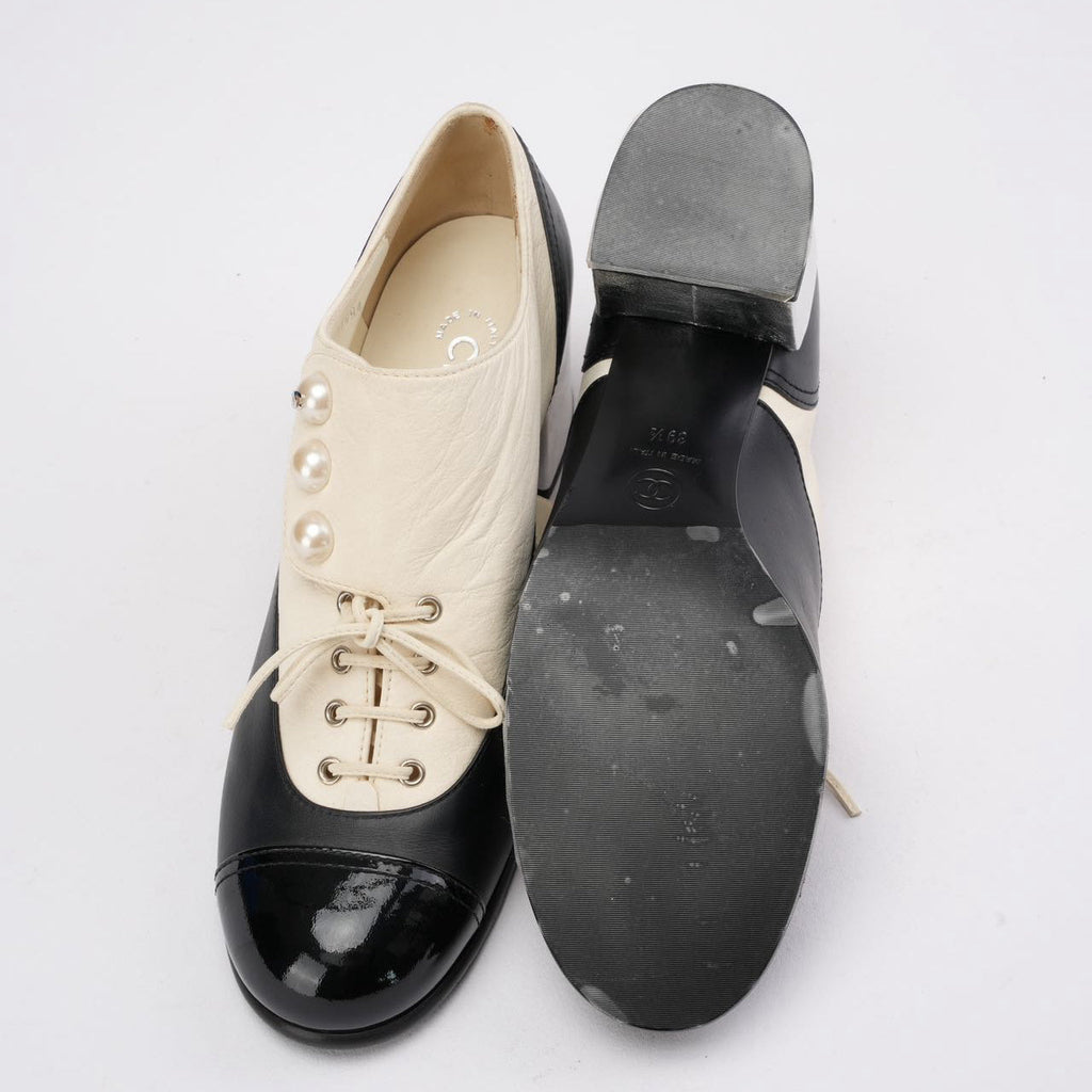 Chanel Black / White Pearl Lace-Up Ankle Boots Size 39.5
