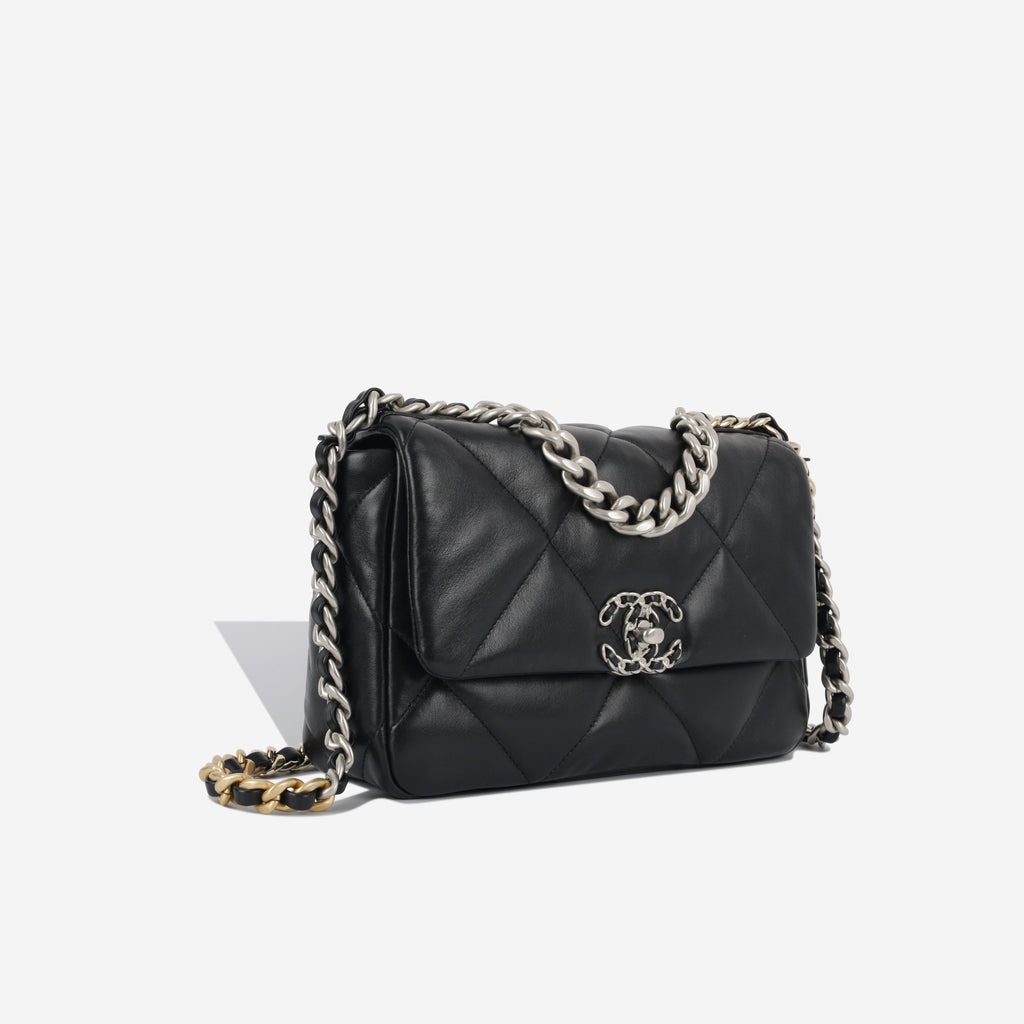 Chanel Chanel 19 - Small