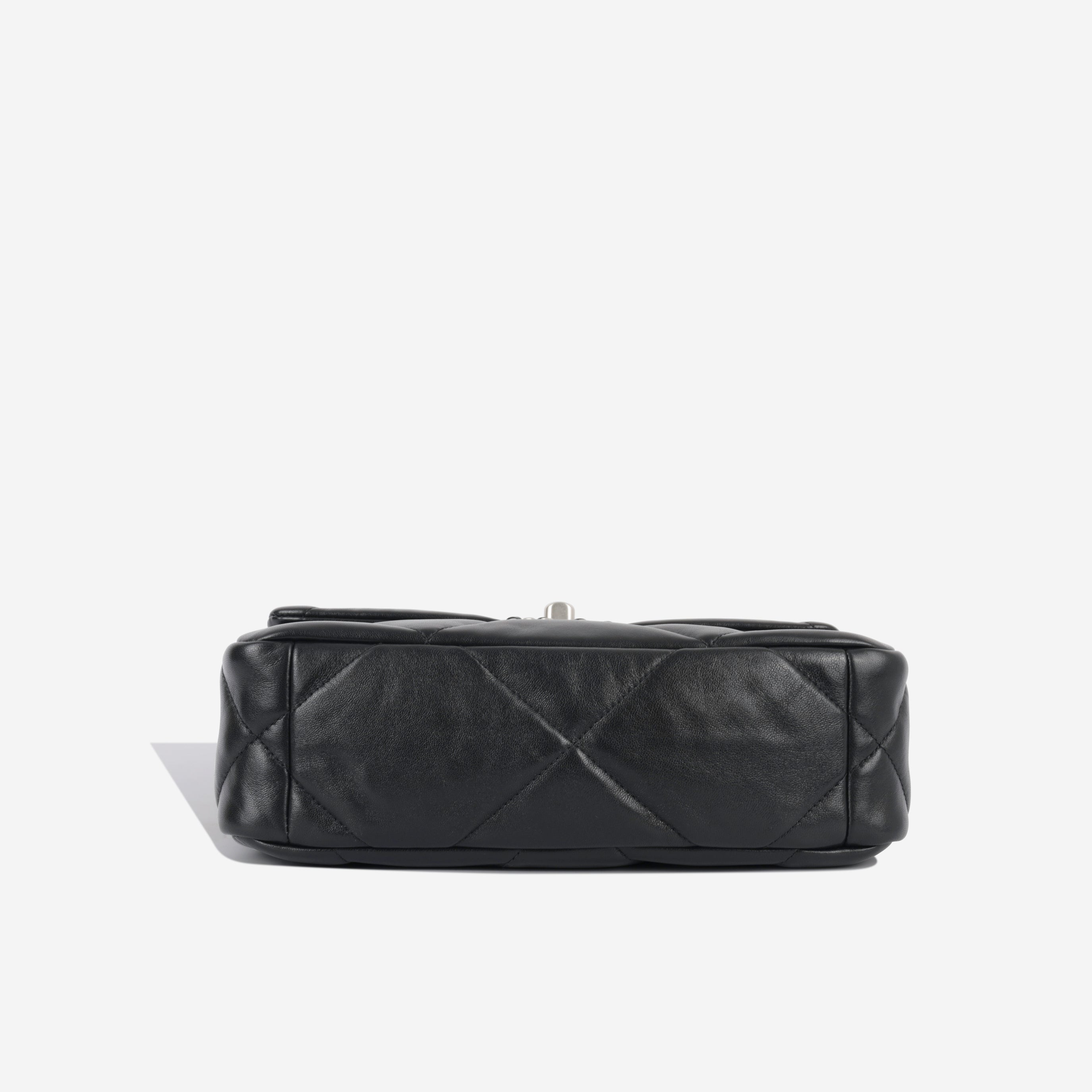 Chanel Chanel 19 - Small