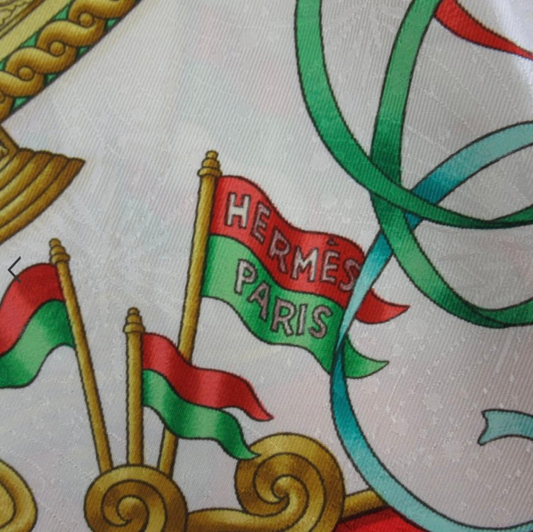 HERMÈS CARRE SILK SCARF
