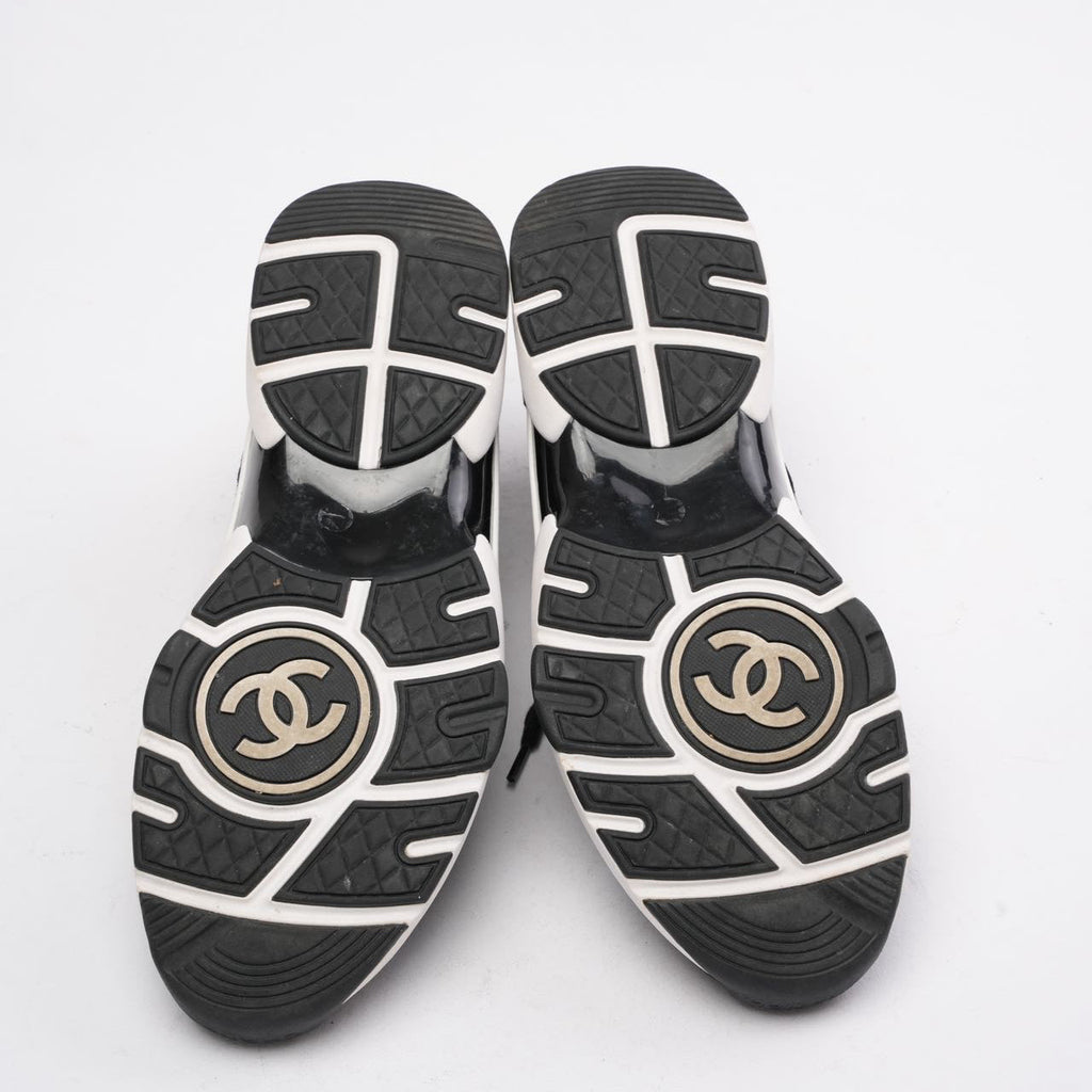 Chanel Low-Top Sneakers Suede & Knit Fabric Black/Green 39